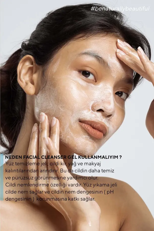 Sebum Dengeleyici, AydınlatıcıEtkili Tüm Cilt Tiplerine Uygun Centella Özlü Yüz Yıkama Jeli 200 ml